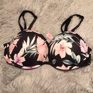 Victoria’s Secret PINK bra